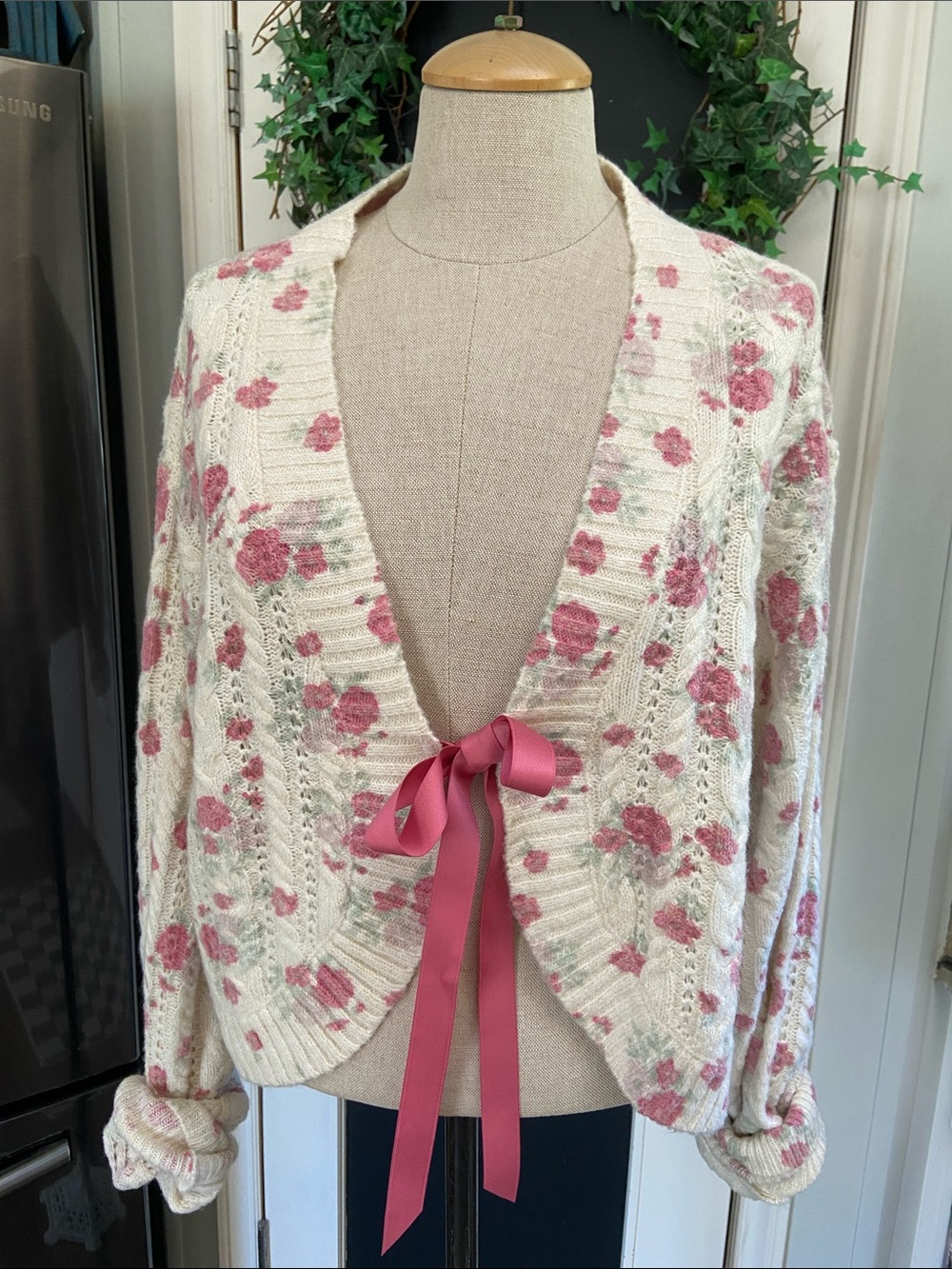 Jessica Simpson Romantic Floral Cropped Knit Cardigan Victorian Shabby Chic Pink